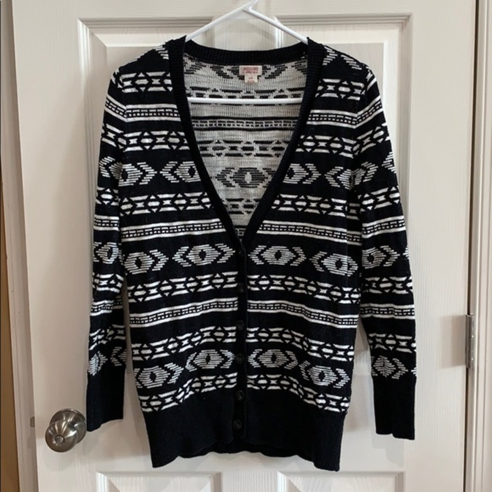 3/$25‎ - Size large cardigan
